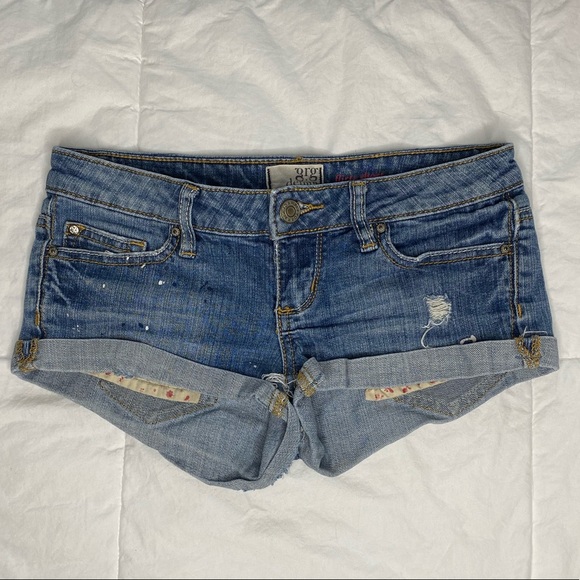 Jean shorts - Picture 2 of 4